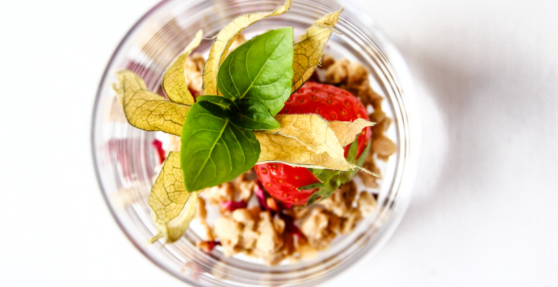 Gesundes und leckeres Frühstück mit Müsli und Obst im City Hotel Merano