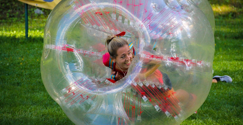 Bubble Football-Erlebnis für Junggesellinnenabschiede