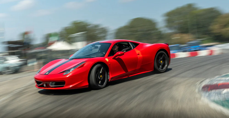Ferrari-Junior-Erlebnis-Geschenkgutschein für Kinder in Varano