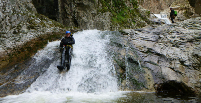 Canyoning in alpiner Landschaft Niederösterreichs