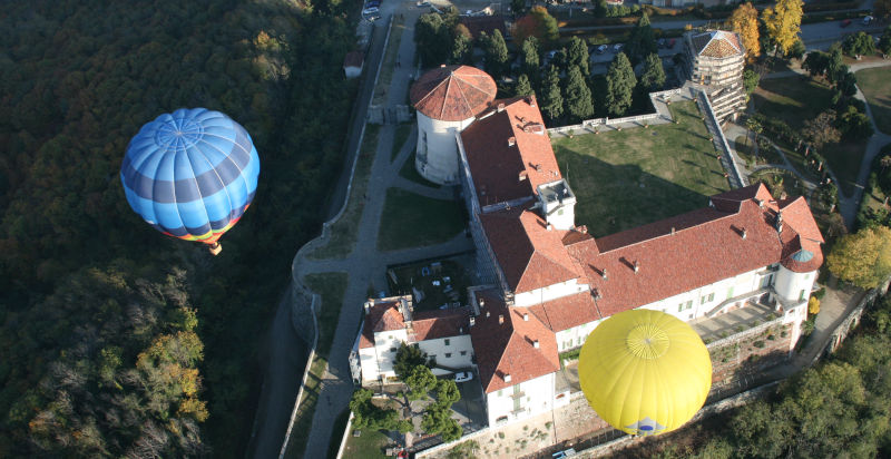 Landschaften des Piemont aus dem Heißluftballon