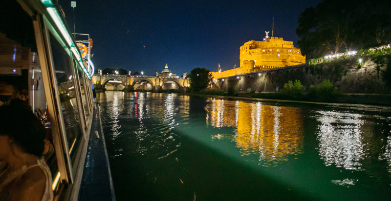 Dinner auf dem Boot mit Panoramablick auf Rom