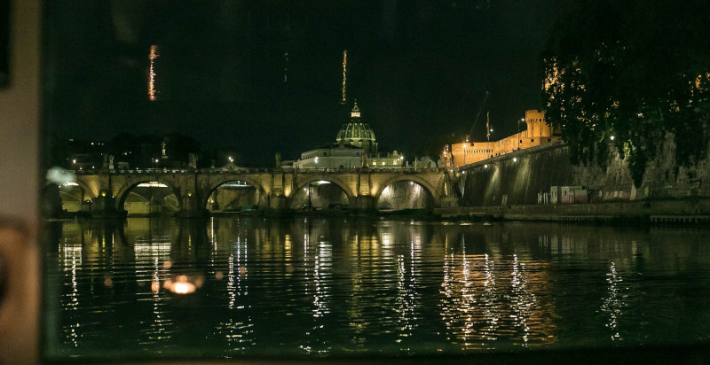 Romantisches Dinner auf dem Tiber mit besonderer Atmosphäre