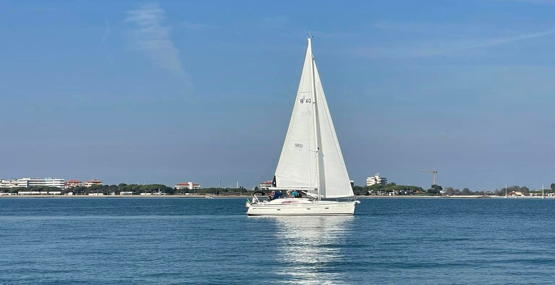 Segeltour entlang der Küste von Caorle