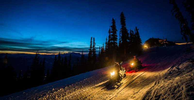 Abenteuerliche Motorschlitten-Tour in Pragelato im Schnee