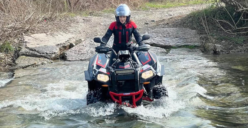 Geführte Quad-Tour ab Costermano sul Garda mit Panoramablick.
