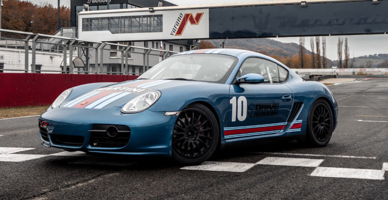 Fahrerlebnis mit Porsche auf italienischer Rennstrecke