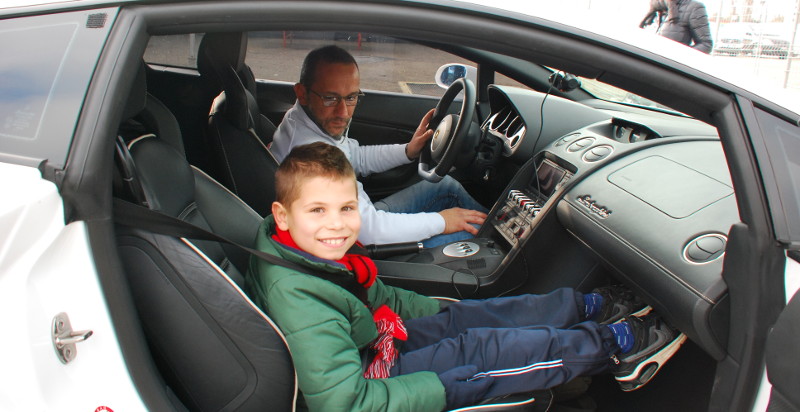 Lamborghini Fahrt für Kinder auf der Rennstrecke in Modena