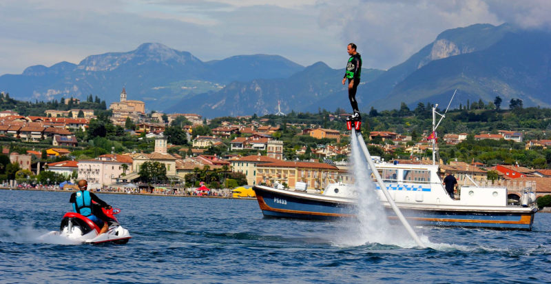 Einzigartiges Flyboarding-Erlebnis am Gardasee