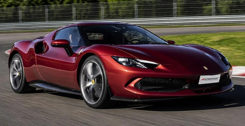 Fahrerlebnis im Ferrari 296 GTB auf der Rennstrecke Mugello