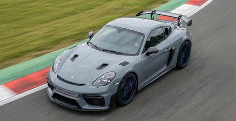 Draufsicht auf den Porsche 718 Cayman GT4 RS in der Rennversion