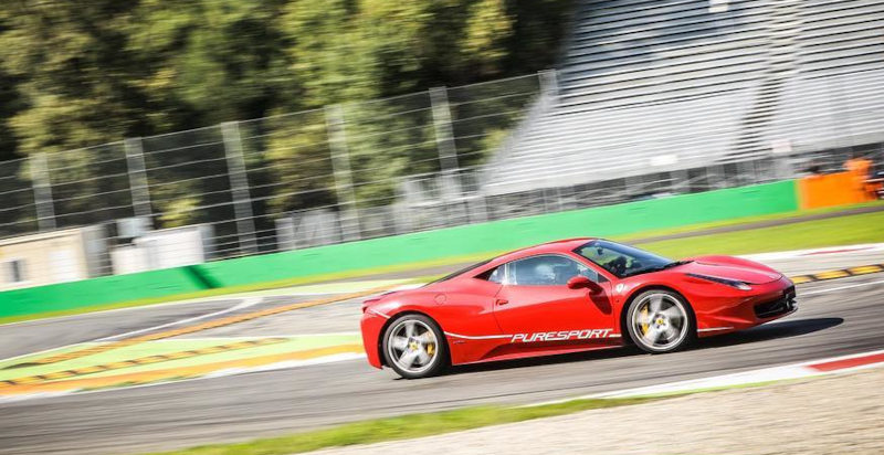Mach eine Ferrari-Runde auf der Rennstrecke Mugello