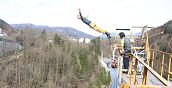 Bungee-Sprung von der Staumauer Klaus in Österreich