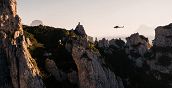Exklusiver Hubschrauberflug für Gruppen über Südtirol