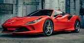 Rennbahntraining am Steuer des roten Ferrari F8 Tributo auf der Pista Azzurra in Jesolo