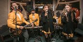 Live-Jazz-Musik an Bord eines Bootes in Rom