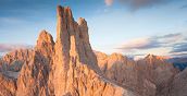 Panoramablick auf die Dolomiten während eines Hubschrauberflugs