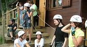 Entspannungsbereich im Hochseilgarten Veglio