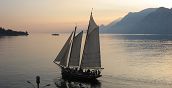 Beeindruckender Sonnenuntergang bei einem Segeltörn ab Malcesine