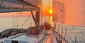 Sonnenuntergang in Caorle während einer Segeltour