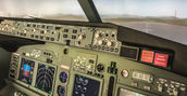 Simuliere einen Boeing-Flug im Flugsimulator in Mailand