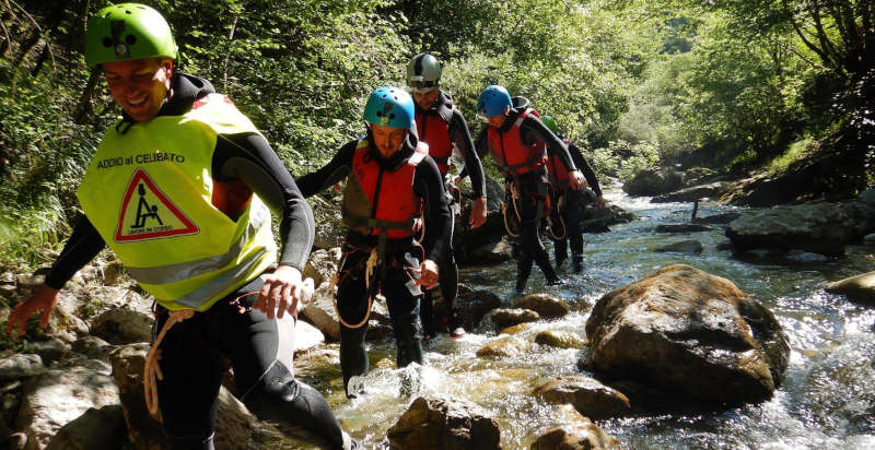 Canyoning in großer Höhe im Wildbach Palvico, Trentino