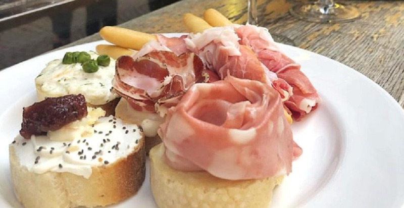 Aperitif mit Häpchen - Veroneser Tradition
