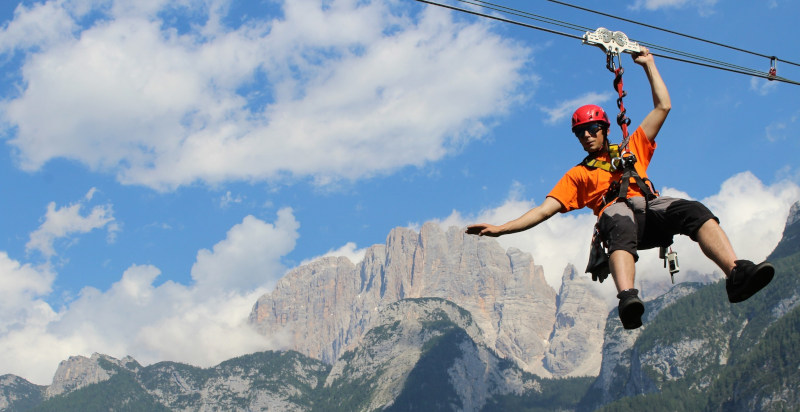 Zipline-Flug über die Dolomiten von Belluno, ein aufregendes Panoramaerlebnis
